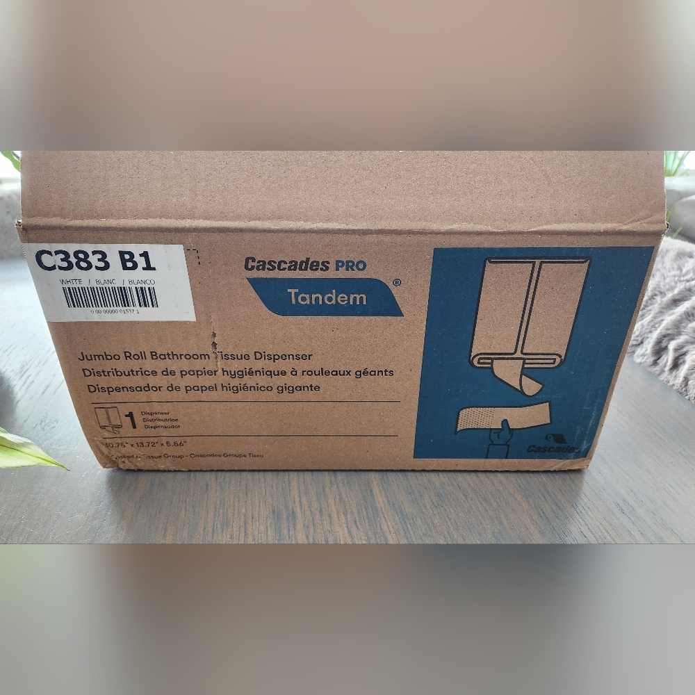 Cascades Pro Tandem Bathroom Tissue Dispenser